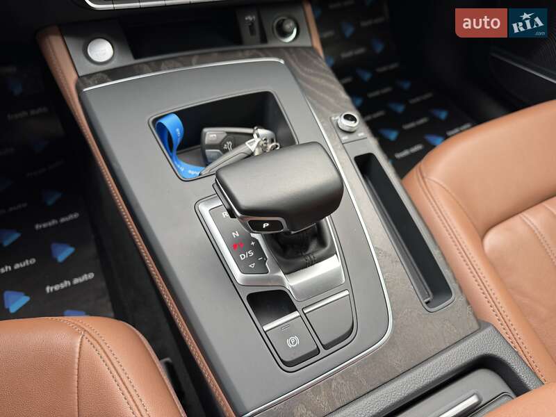 Внедорожник / Кроссовер Audi Q5 2021 в Ровно