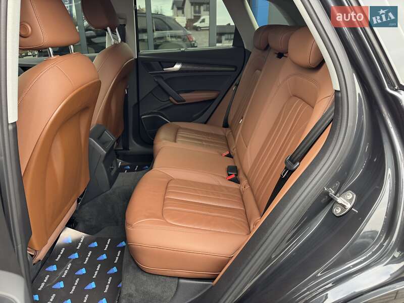 Внедорожник / Кроссовер Audi Q5 2021 в Ровно