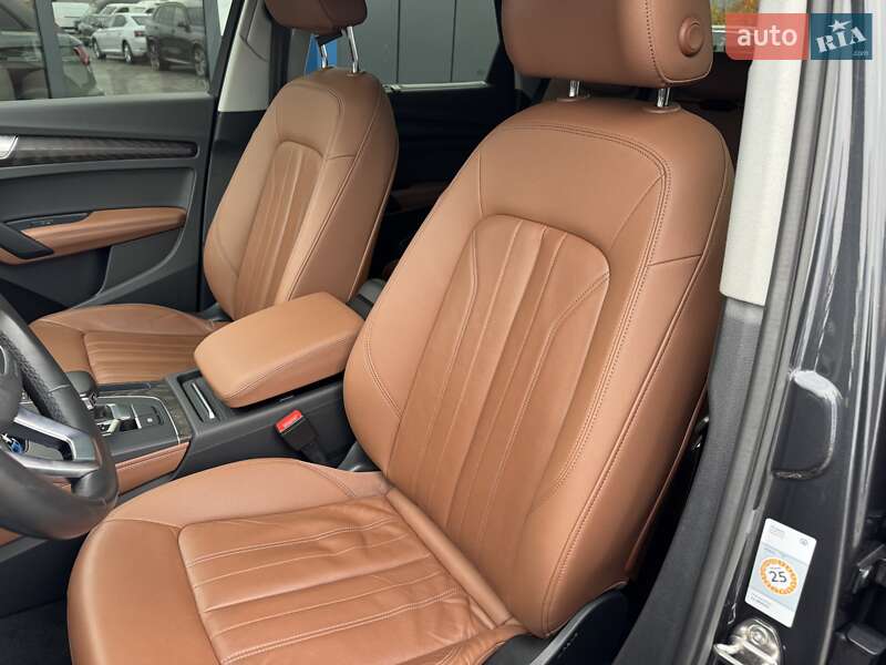 Внедорожник / Кроссовер Audi Q5 2021 в Ровно