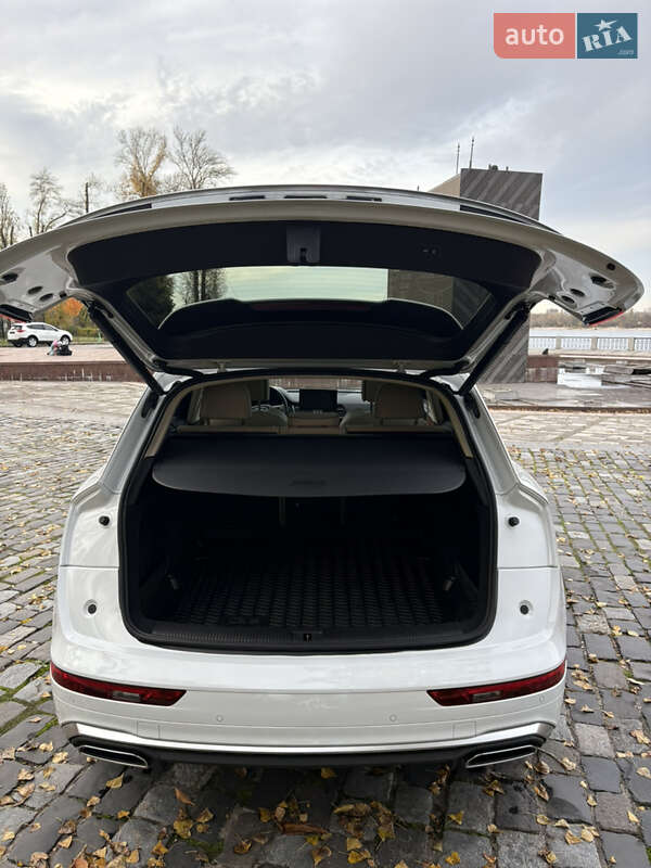 Позашляховик / Кросовер Audi Q5 2023 в Києві