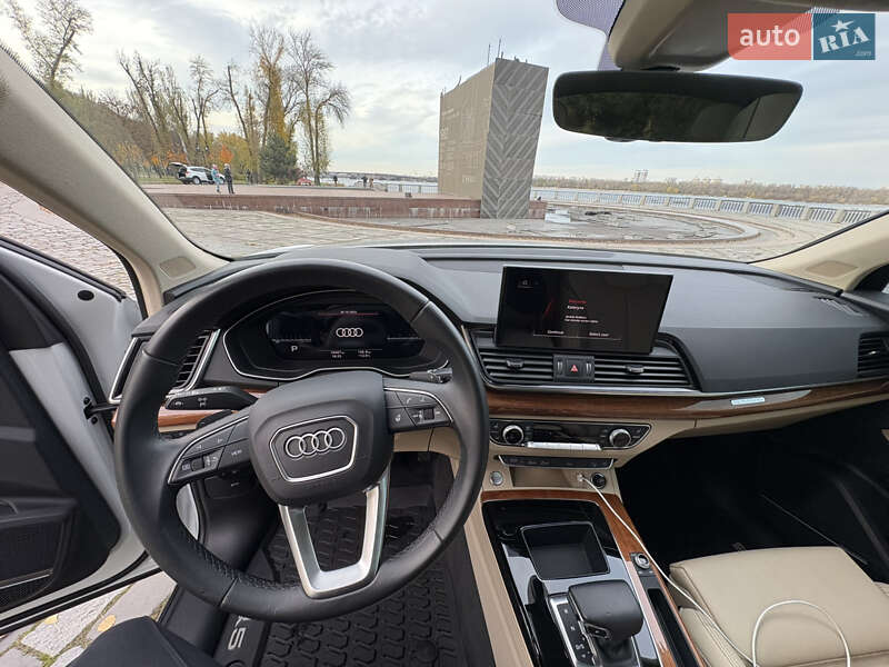 Позашляховик / Кросовер Audi Q5 2023 в Києві