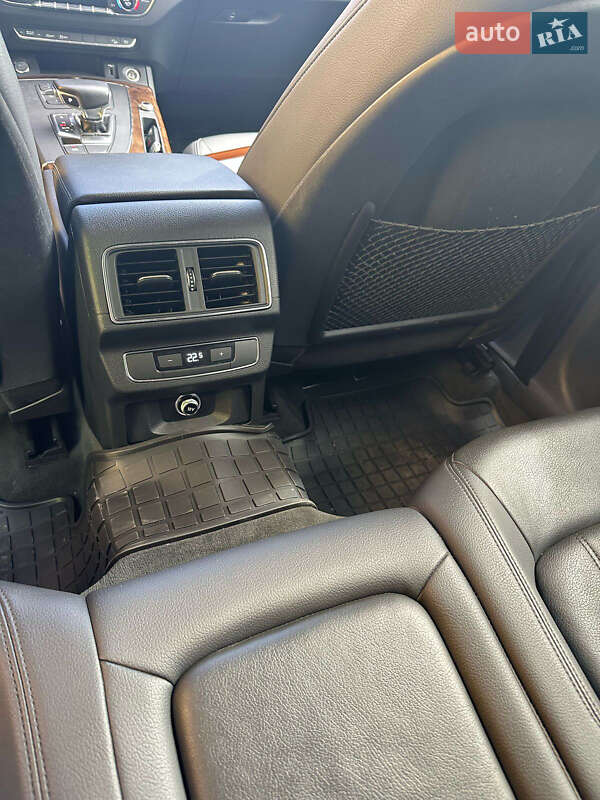 Внедорожник / Кроссовер Audi Q5 2019 в Киеве