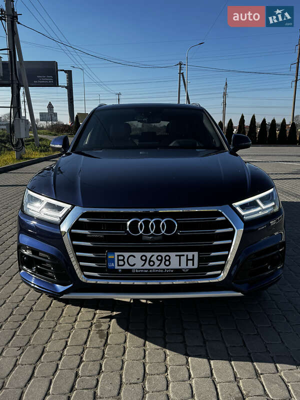 Позашляховик / Кросовер Audi Q5 2017 в Львові
