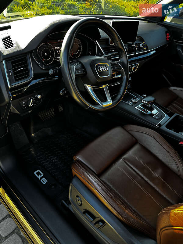 Позашляховик / Кросовер Audi Q5 2017 в Львові