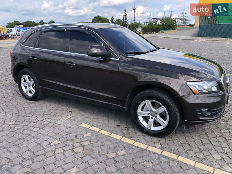 Внедорожник / Кроссовер Audi Q5 2010 в Ужгороде фото 6 Внедорожник / Кроссовер Audi Q5 2010 в Ужгороде