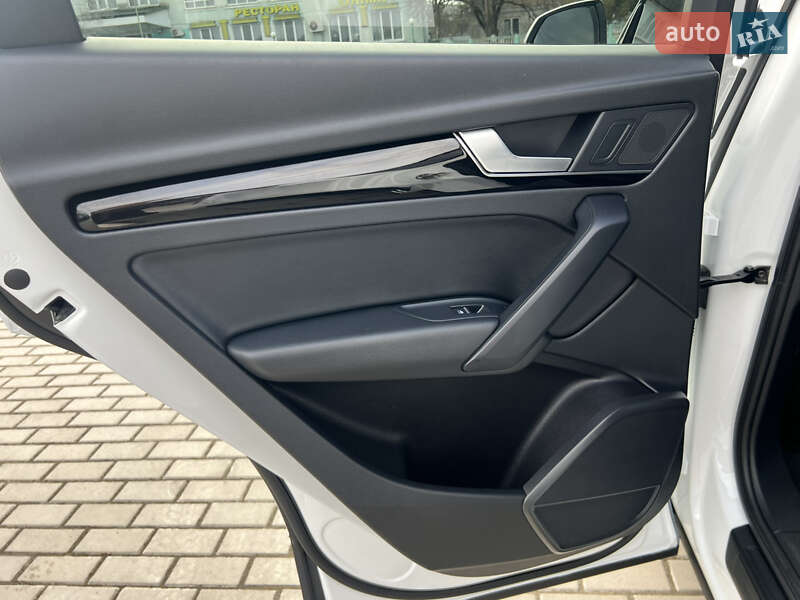 Позашляховик / Кросовер Audi Q5 2018 в Лопатині фото 20 Позашляховик / Кросовер Audi Q5 2018 в Лопатині