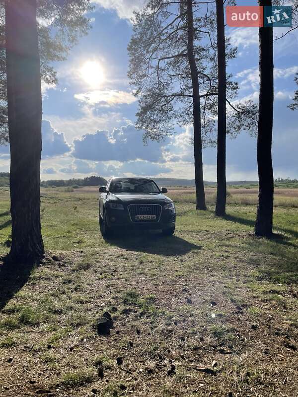 Внедорожник / Кроссовер Audi Q5 2014 в Остроге