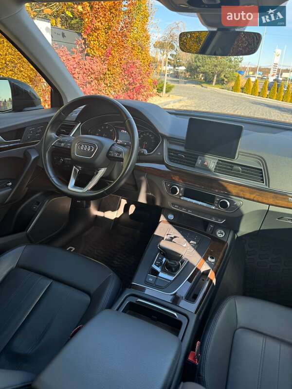 Внедорожник / Кроссовер Audi Q5 2019 в Львове фото 41 Внедорожник / Кроссовер Audi Q5 2019 в Львове