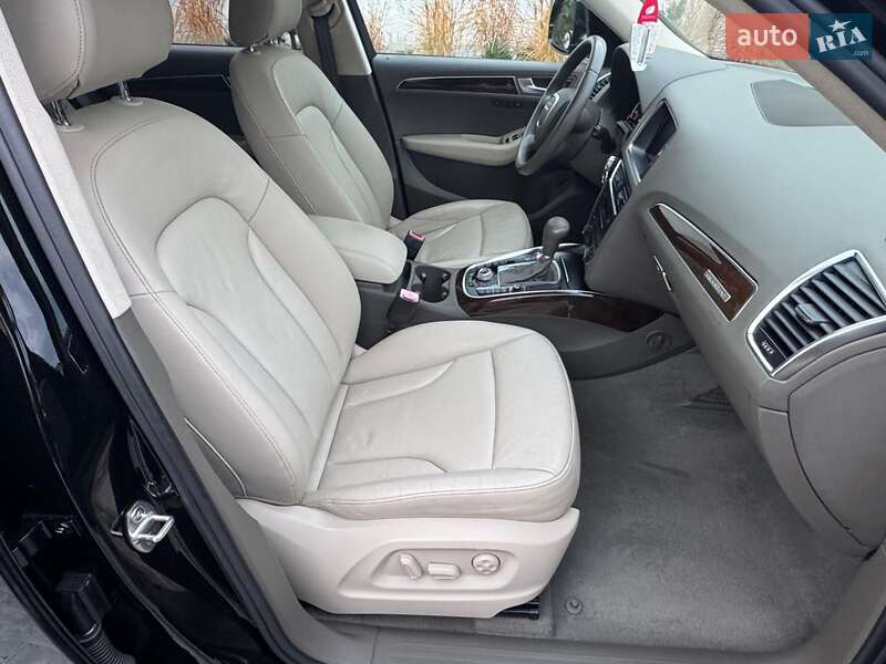 Позашляховик / Кросовер Audi Q5 2011 в Луцьку
