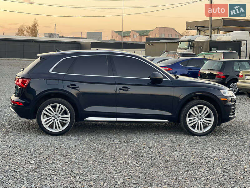 Позашляховик / Кросовер Audi Q5 2017 в Чернівцях