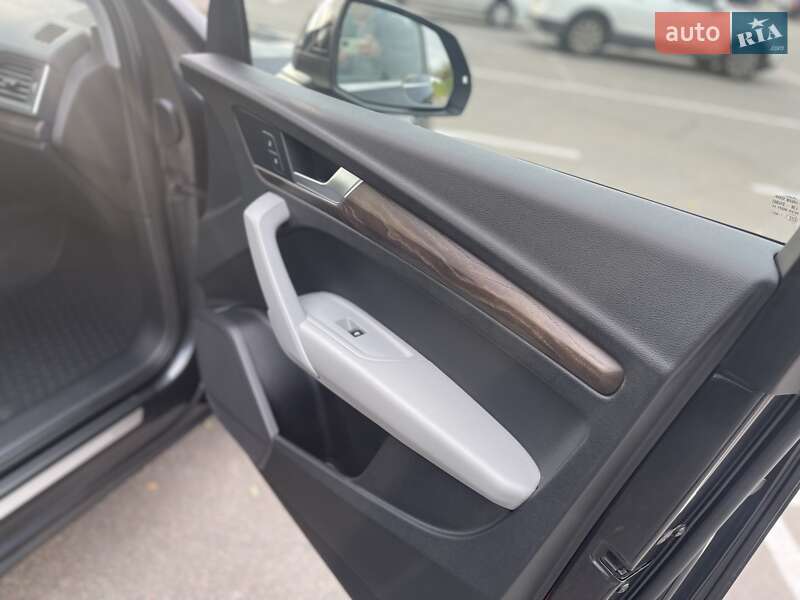 Внедорожник / Кроссовер Audi Q5 2017 в Киеве