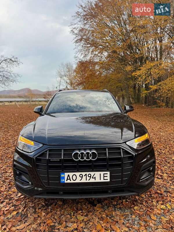 Внедорожник / Кроссовер Audi Q5 2022 в Хусте