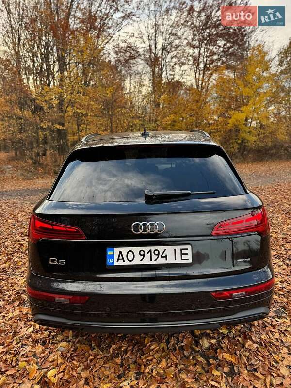 Внедорожник / Кроссовер Audi Q5 2022 в Хусте