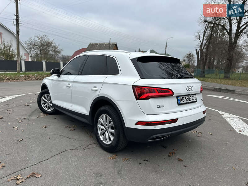 Позашляховик / Кросовер Audi Q5 2018 в Вінниці