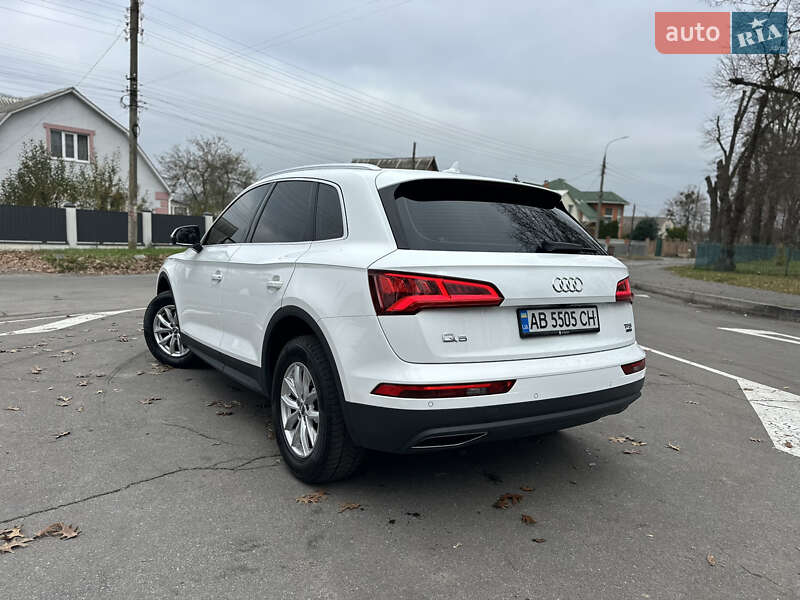 Позашляховик / Кросовер Audi Q5 2018 в Вінниці