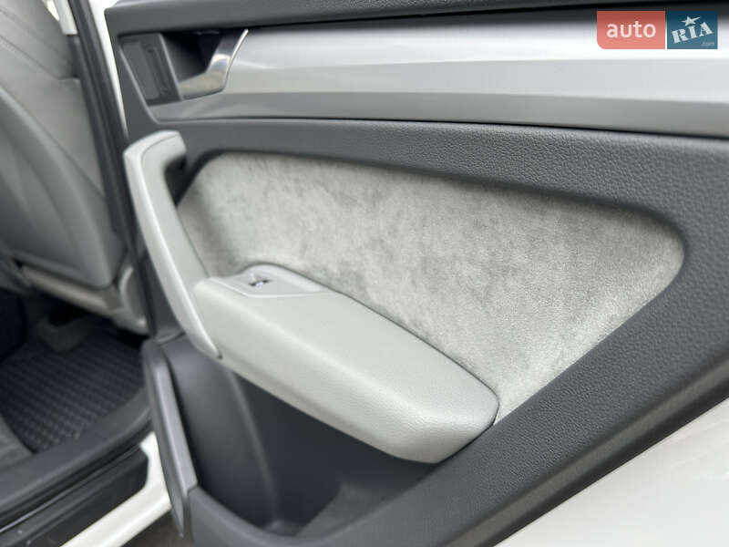 Позашляховик / Кросовер Audi Q5 2018 в Вінниці