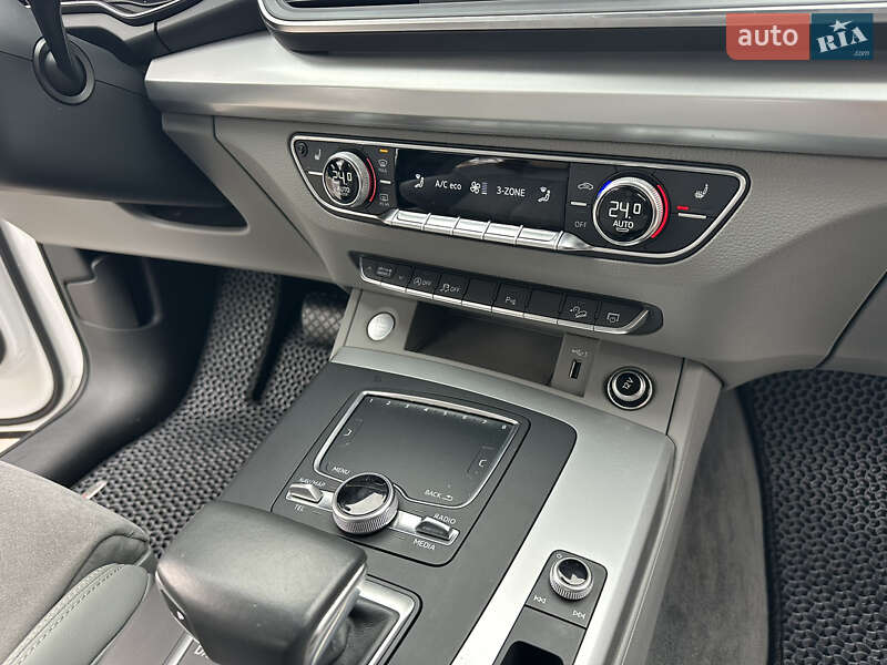 Позашляховик / Кросовер Audi Q5 2018 в Вінниці