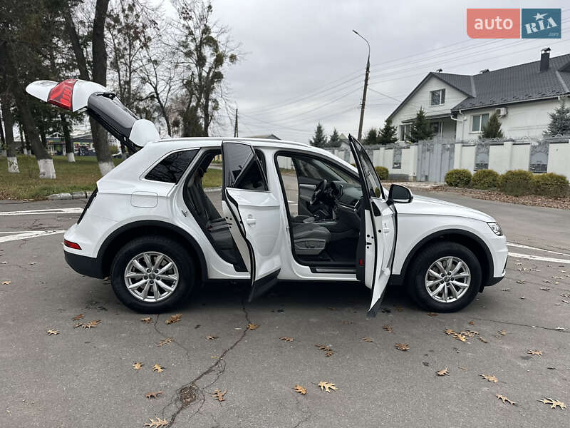 Позашляховик / Кросовер Audi Q5 2018 в Вінниці