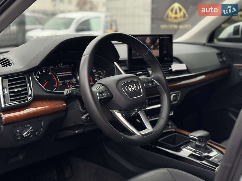 Позашляховик / Кросовер Audi Q5 2022 в Києві