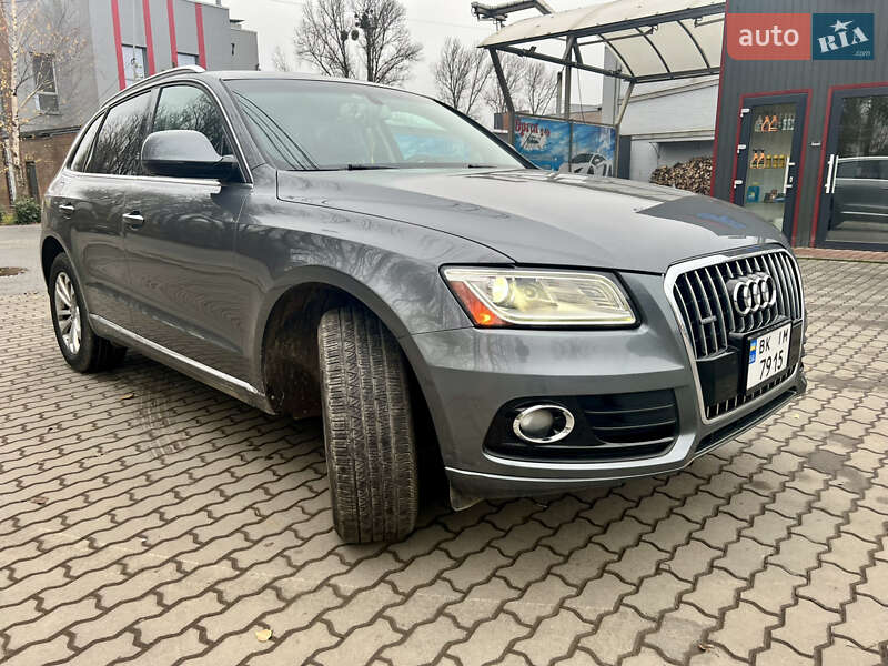 Позашляховик / Кросовер Audi Q5 2016 в Чернівцях