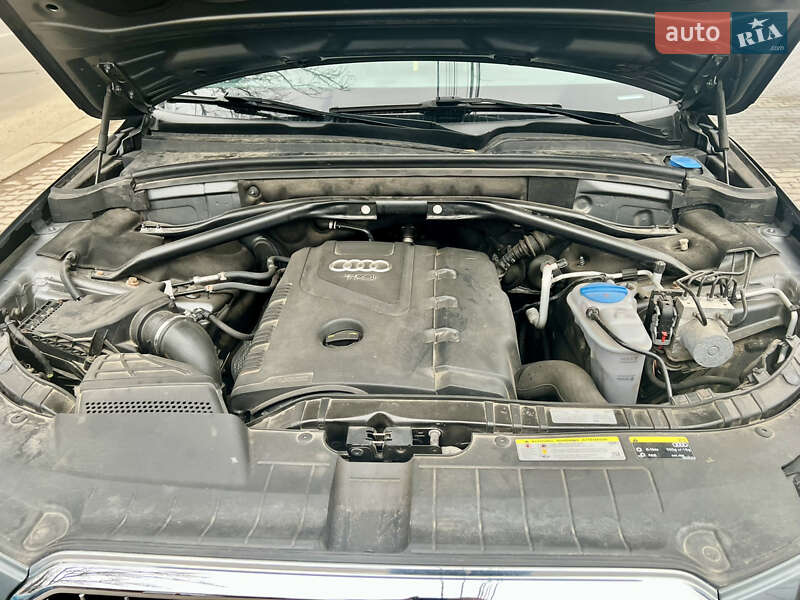 Позашляховик / Кросовер Audi Q5 2016 в Чернівцях