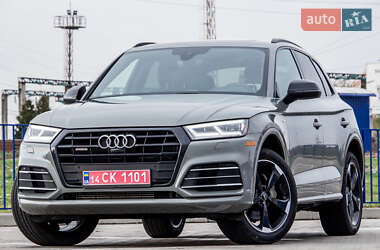 Внедорожник / Кроссовер Audi Q5 2020 в Нововолынске