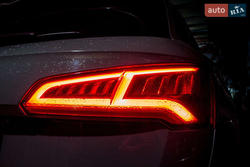 Внедорожник / Кроссовер Audi Q5 2020 в Нововолынске