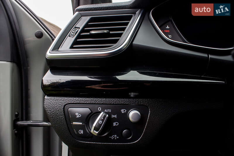 Внедорожник / Кроссовер Audi Q5 2020 в Нововолынске