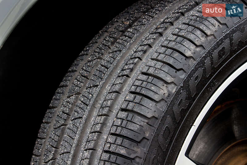 Внедорожник / Кроссовер Audi Q5 2020 в Нововолынске