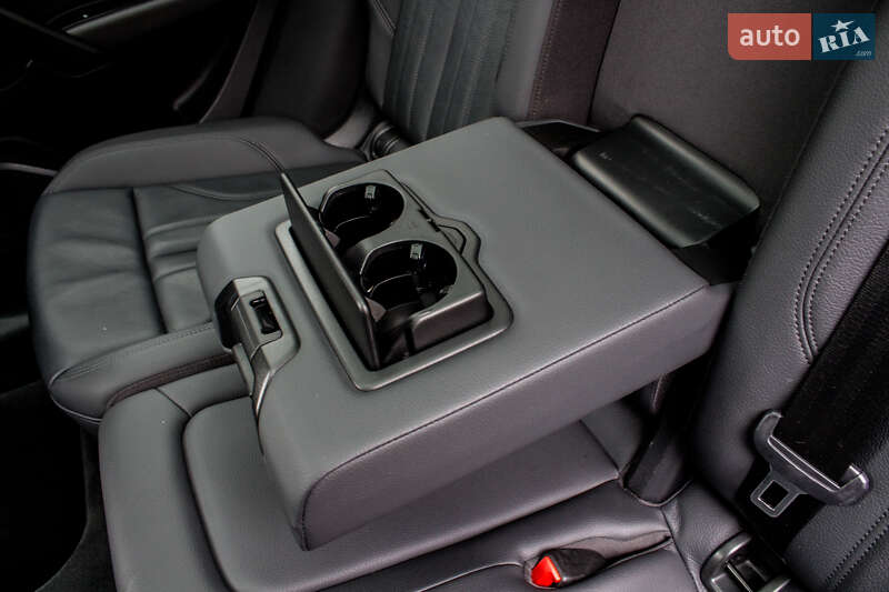 Внедорожник / Кроссовер Audi Q5 2020 в Нововолынске