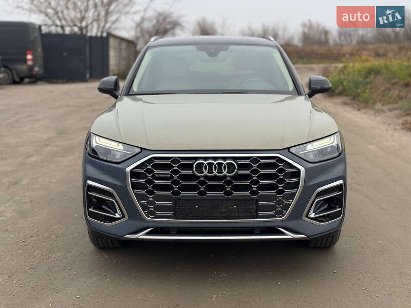 Позашляховик / Кросовер Audi Q5 2020 в Києві