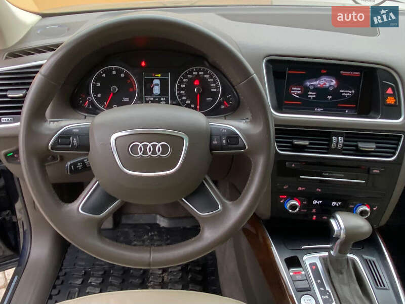 Позашляховик / Кросовер Audi Q5 2015 в Рівному