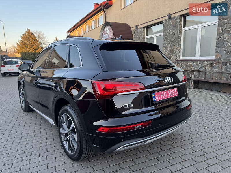 Позашляховик / Кросовер Audi Q5 2021 в Володимирі