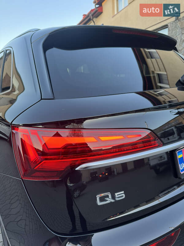 Позашляховик / Кросовер Audi Q5 2021 в Володимирі
