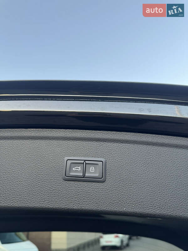 Позашляховик / Кросовер Audi Q5 2021 в Володимирі