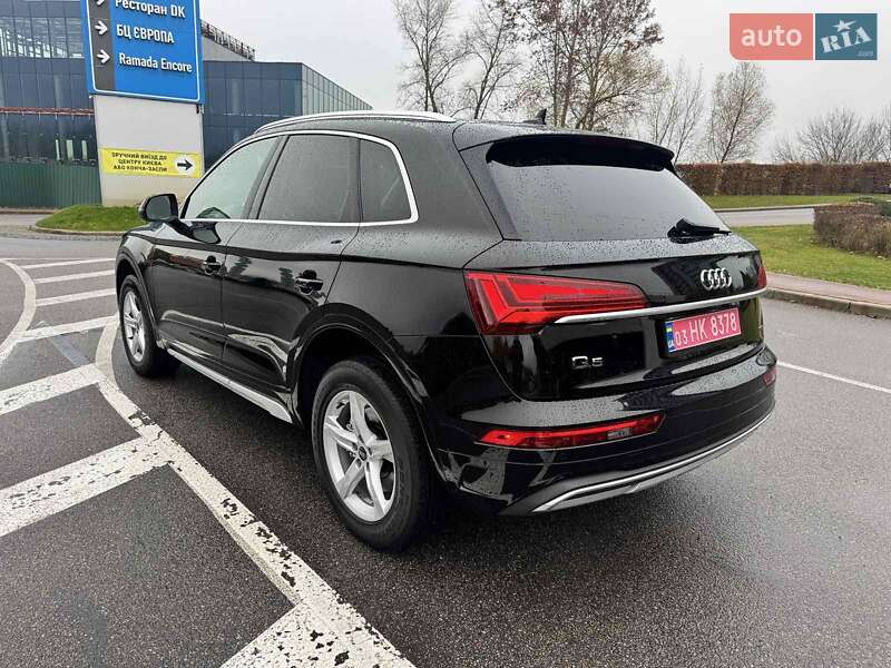 Внедорожник / Кроссовер Audi Q5 2020 в Киеве