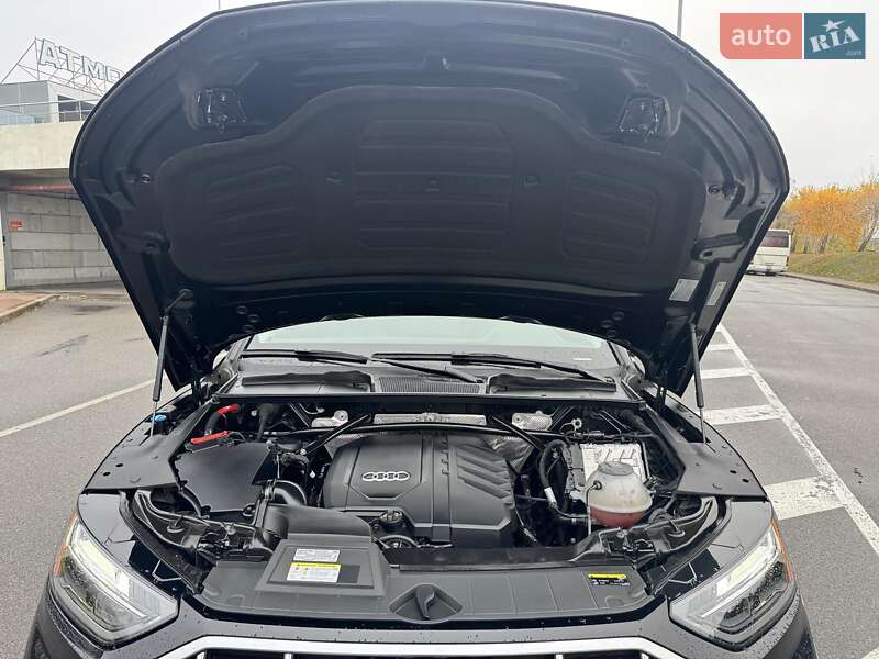 Внедорожник / Кроссовер Audi Q5 2020 в Киеве