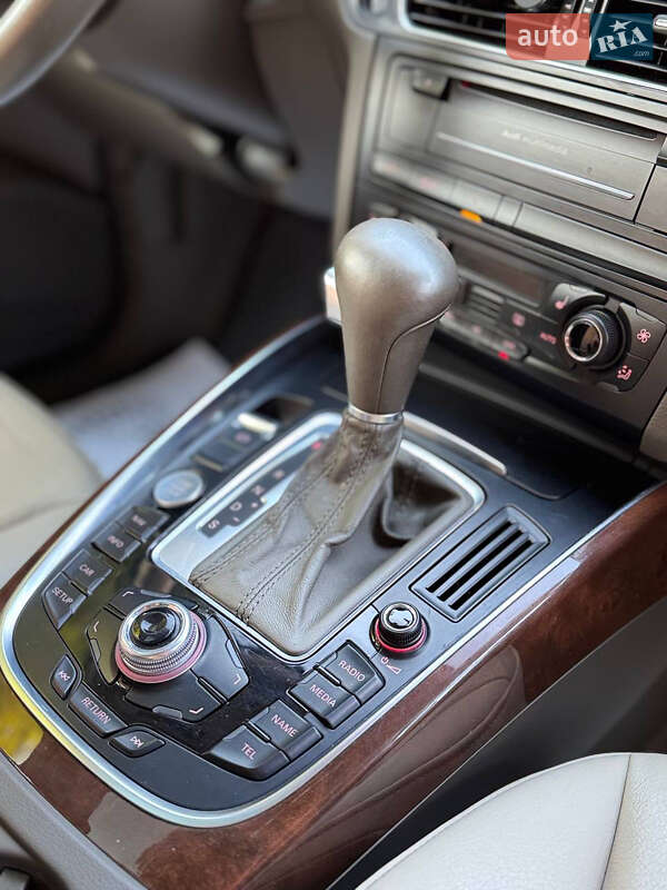 Внедорожник / Кроссовер Audi Q5 2012 в Тернополе