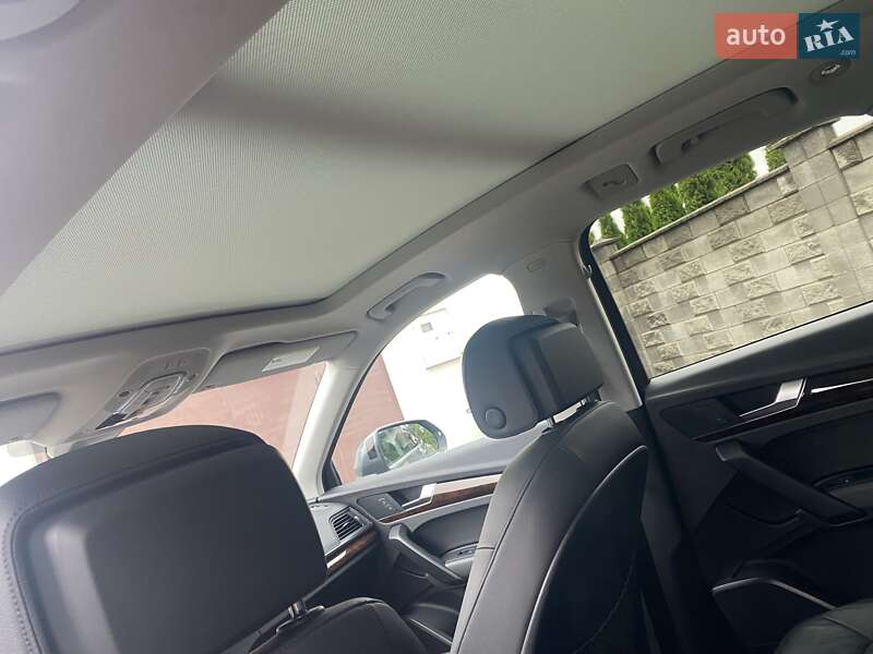 Позашляховик / Кросовер Audi Q5 2017 в Рівному