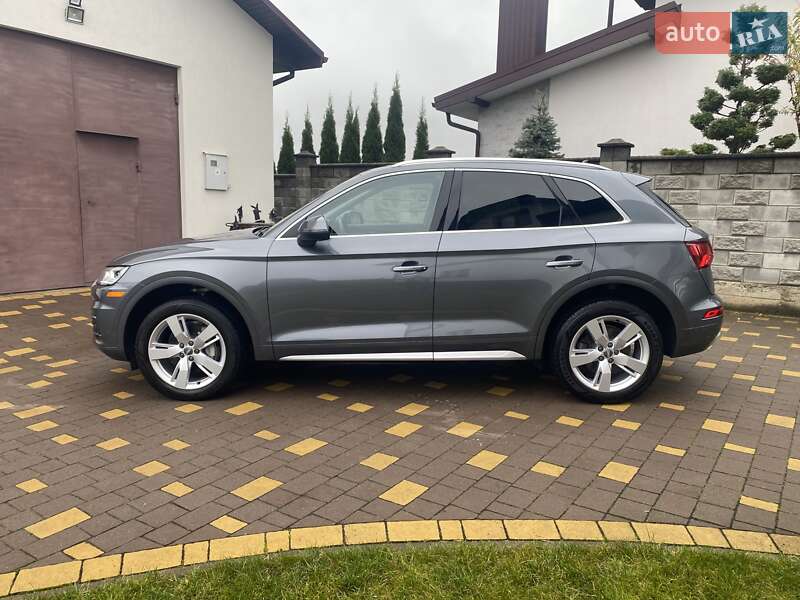 Позашляховик / Кросовер Audi Q5 2017 в Рівному