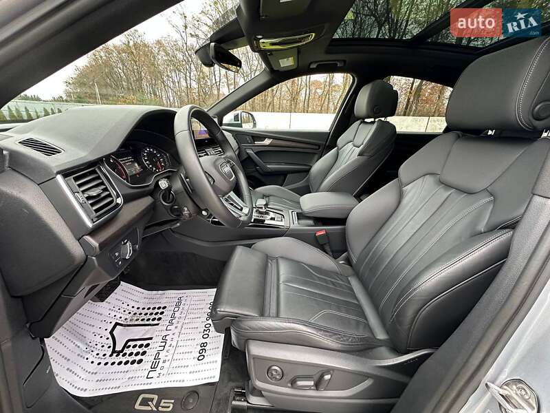 Позашляховик / Кросовер Audi Q5 2021 в Луцьку