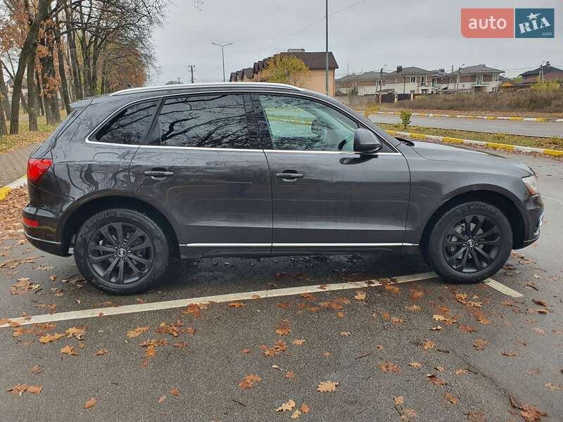 Внедорожник / Кроссовер Audi Q5 2014 в Петропавловской Борщаговке