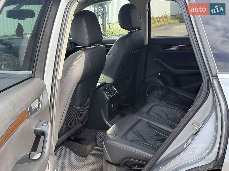 Позашляховик / Кросовер Audi Q5 2011 в Сваляві