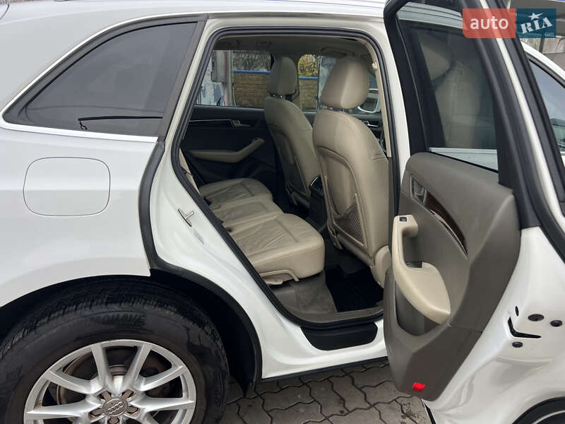 Позашляховик / Кросовер Audi Q5 2011 в Луцьку фото 29 Позашляховик / Кросовер Audi Q5 2011 в Луцьку