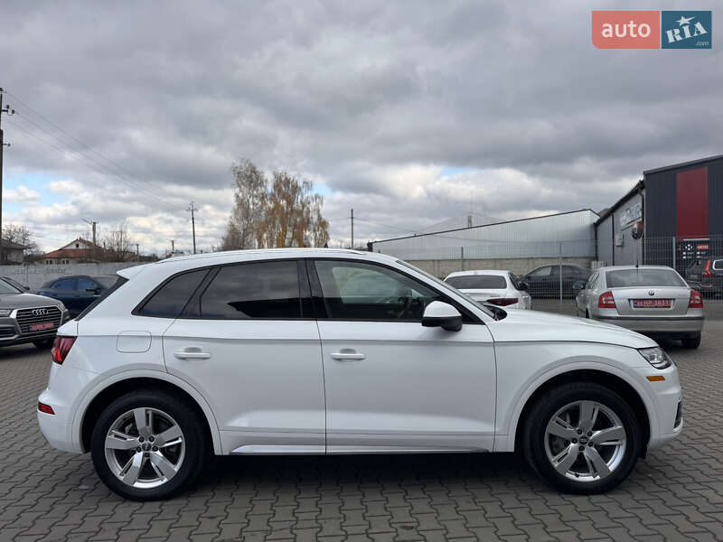 Позашляховик / Кросовер Audi Q5 2017 в Луцьку фото 4 Позашляховик / Кросовер Audi Q5 2017 в Луцьку