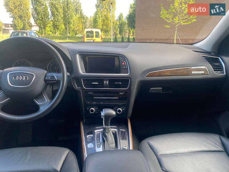 Внедорожник / Кроссовер Audi Q5 2017 в Чернигове