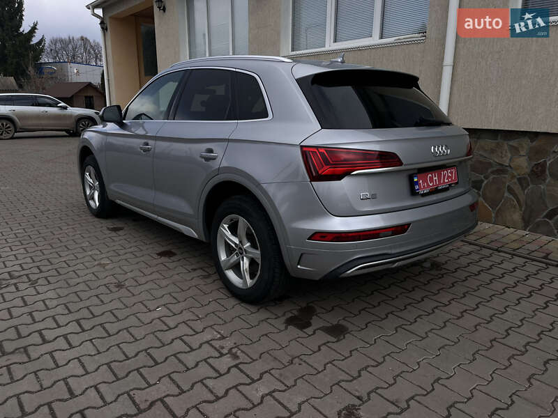 Позашляховик / Кросовер Audi Q5 2021 в Дунаївцях