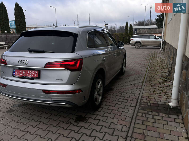Позашляховик / Кросовер Audi Q5 2021 в Дунаївцях