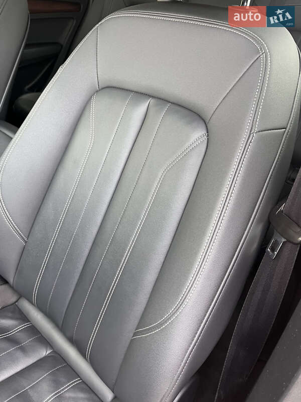 Позашляховик / Кросовер Audi Q5 2021 в Дунаївцях