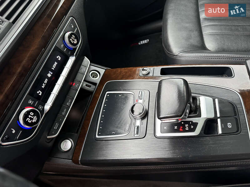 Внедорожник / Кроссовер Audi Q5 2019 в Стрые